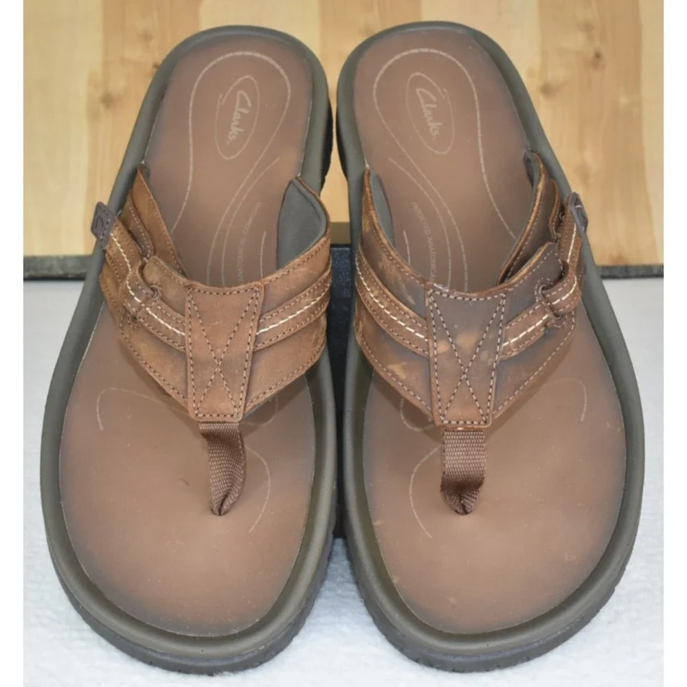 Clarks Wesley Sun Beeswax Men Sandals Size 13 M Brown Leather Flip Flop Thong